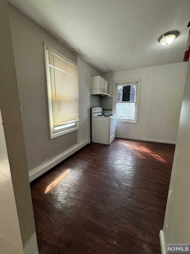 19 Stuyvesant Ave., Newark, NJ 07106