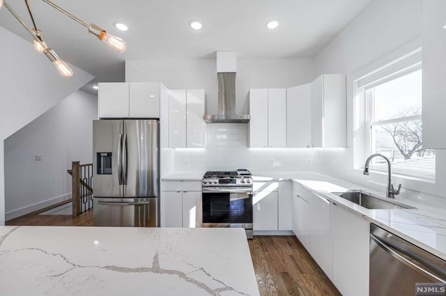 296 Clendenny Ave #1, Jersey City, NJ 07304