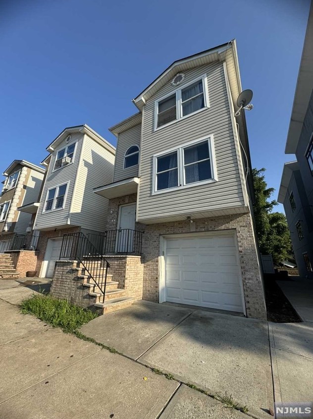 120 Hamilton Ave #1, Paterson, NJ 07501