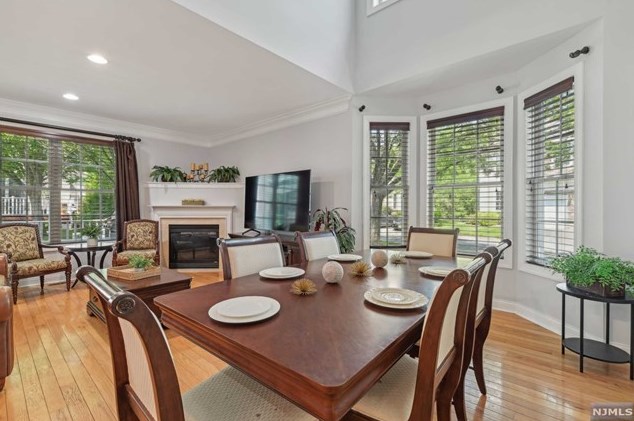 203 Levinberg Ln, Wayne NJ  07470-4028 exterior