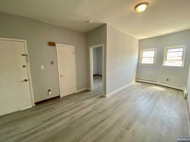 251 Schuyler Ave, Kearny, NJ 07032-4001