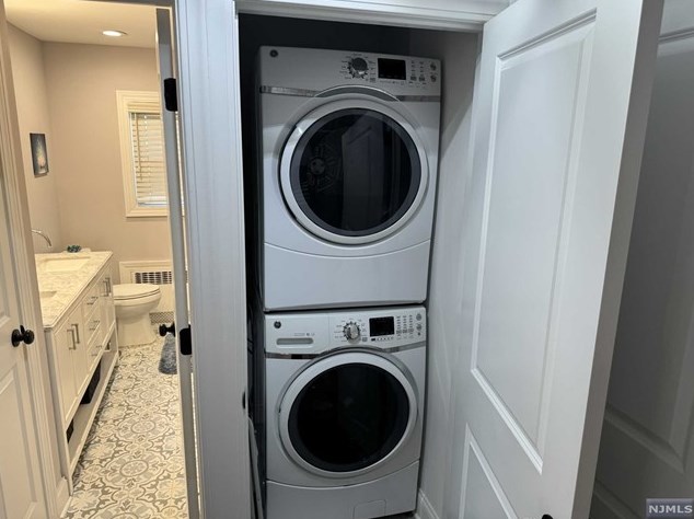 290 Orient Way, Lyndhurst NJ 07071-1617 exterior