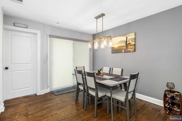 290 Orient Way, Lyndhurst NJ 07071-1617 exterior