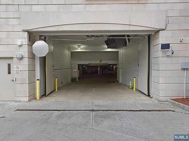 7400 River Rd #112, North Bergen, NJ 07047