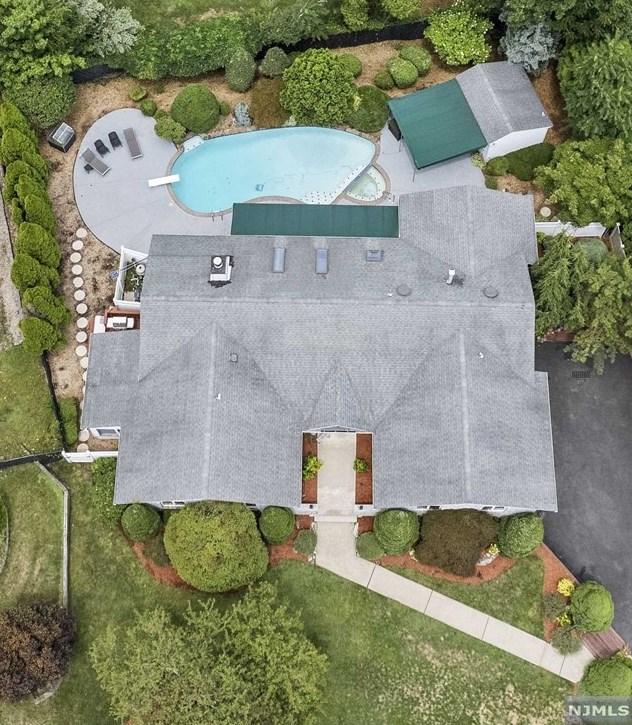 136 Tall Grass Dr, Wayne, NJ 07470