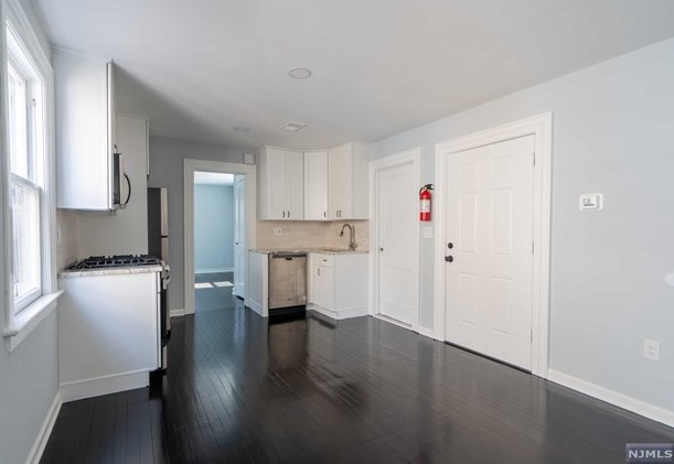 22 Grant Pl, Irvington, NJ 07111