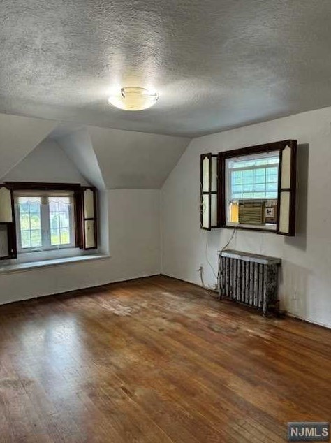 209 Herrick Ave, Teaneck NJ 07666-3306 exterior