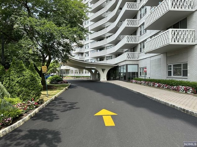 2000 Linwood Ave #14 N, West Fort Lee, NJ 07024