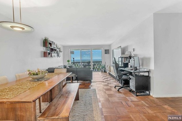 2000 Linwood Ave #20g, West Fort Lee, NJ 07024
