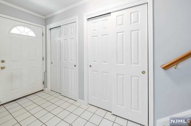 177 Veterans Dr, Rockleigh, NJ 07647