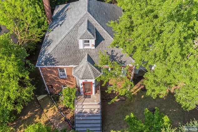 246 Virginia Ave, West Fort Lee, NJ 07024