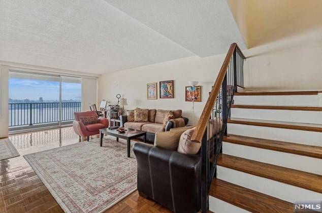3 Horizon Rd #1009., West Fort Lee, NJ 07024