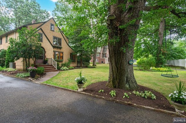 432 W Main St, Boonton Township, NJ 07005