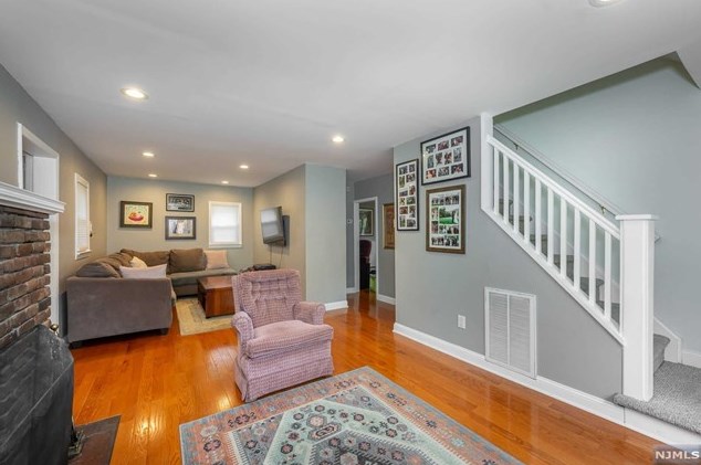 2 Lake Trail, Wayne, NJ 07470