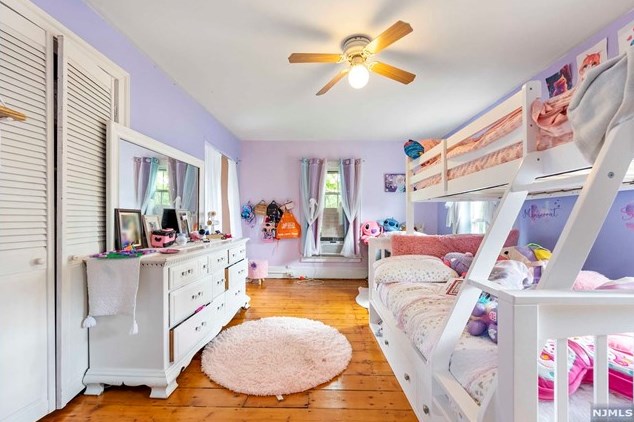 71 Main St, Clinton NJ 08809-1328 exterior