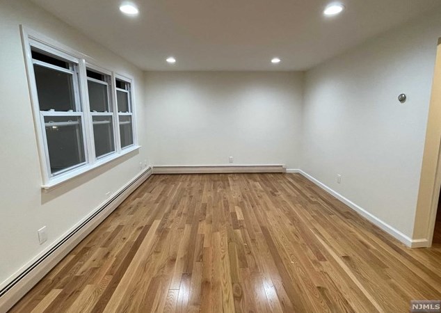80 E 9th St, Clifton, NJ 07011