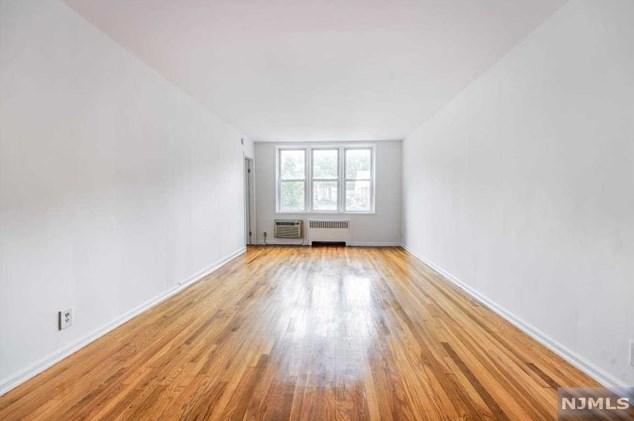 2160 Center Ave #2b, West Fort Lee, NJ 07024