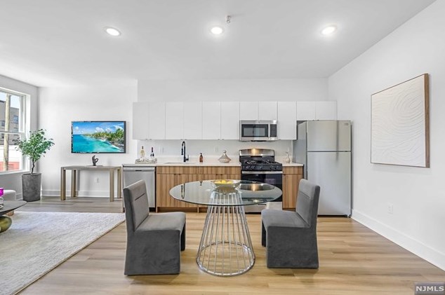 30-32 Mcadoo Ave #206, Jersey City, NJ 07305