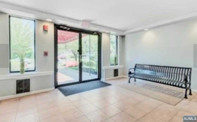 310 Lookout Ave, Hackensack, NJ 07601