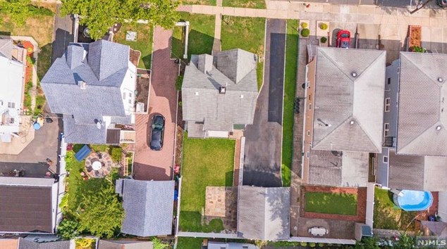 379 Davis Ave, Kearny, NJ 07032-3557