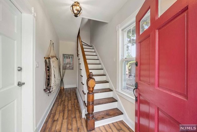 316 Demarest Ave, Closter NJ  07624-2514 exterior