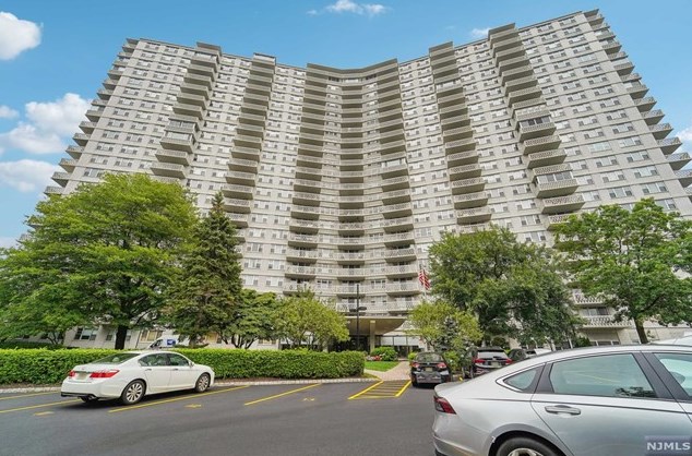 2000 Linwood Ave #19a, West Fort Lee, NJ 07024