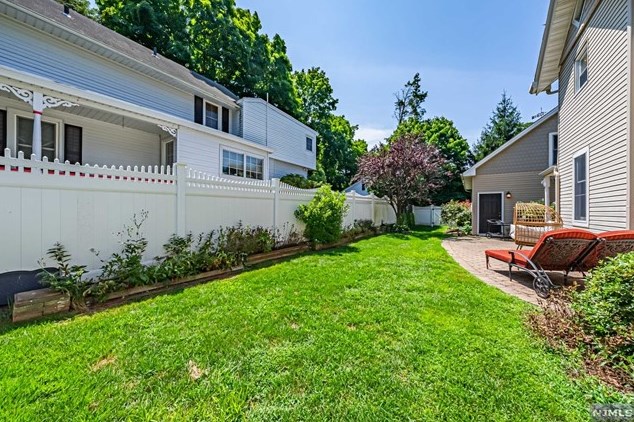 308 Demarest Ave, Closter NJ 07624-2514 exterior