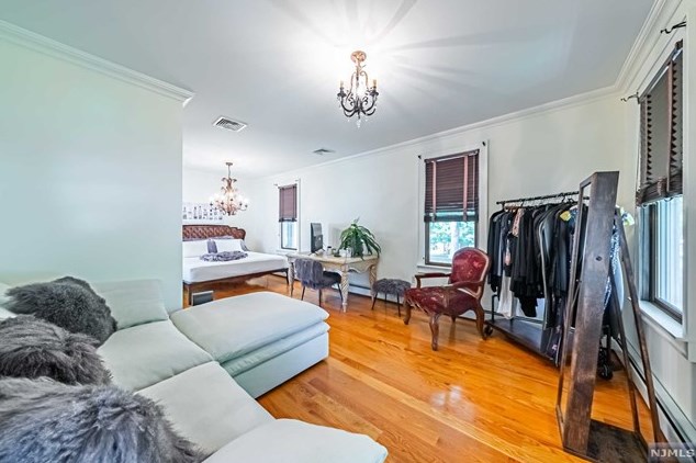 308 Demarest Ave, Closter NJ 07624-2514 exterior