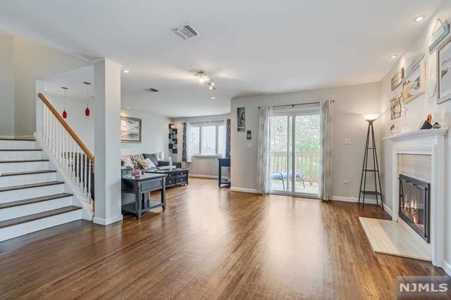 414 Heights Dr, Paterson, NJ 07508