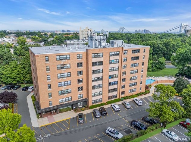 2352 Linwood Ave #6a, West Fort Lee, NJ 07024