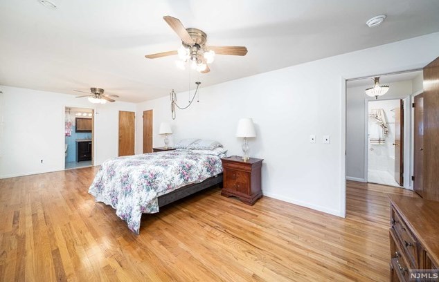 677 Victoria Ave, Paramus, NJ 07652