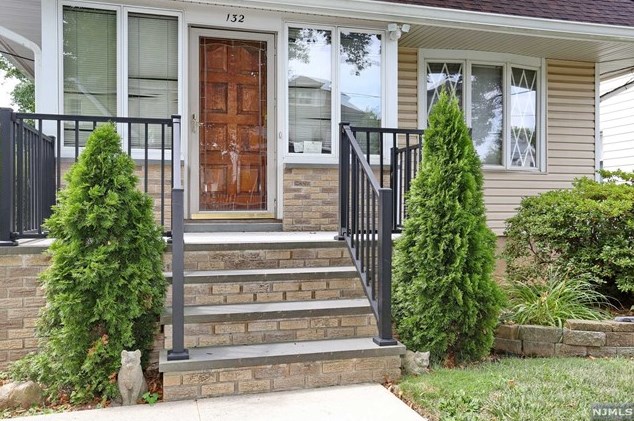 132 Linwood Ave, Bogota, NJ 07603