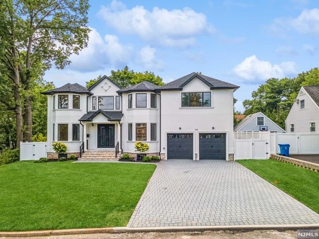188 Hebberd Ave, Paramus, NJ 07652