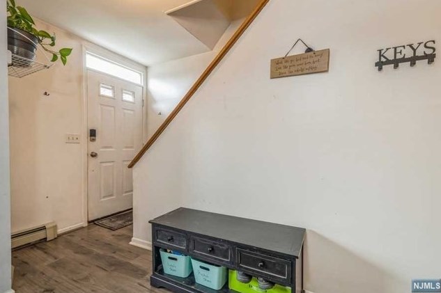 72 Vlg Dr, Hardyston NJ 07419-1134 exterior