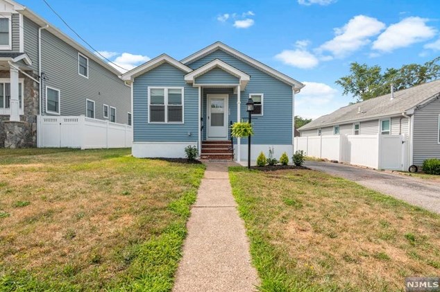 268 Lanza Ave, Saddle Brook, NJ 07663