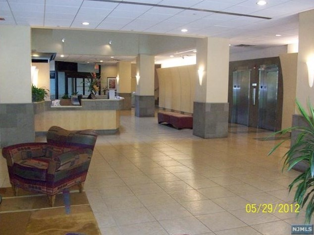 1055 River Rd #602, Edgewater, NJ 07020