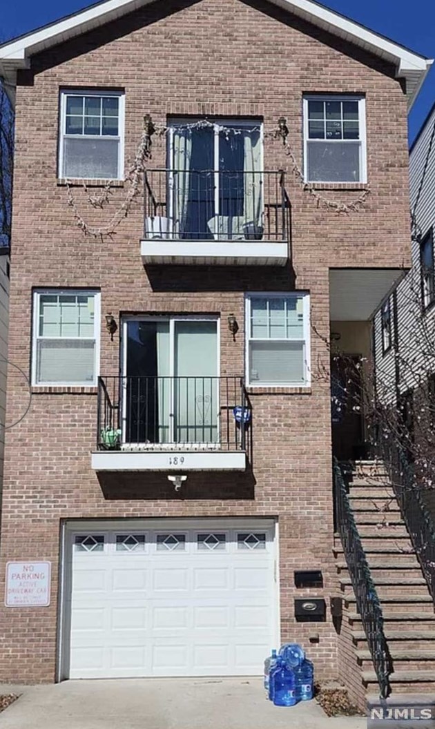 189 Terrace Ave, Jersey City, NJ 07307
