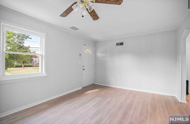 51 Cambridge Ave, Saddle Brook, NJ 07663
