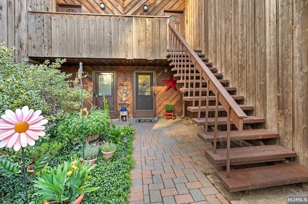 1367 15th St, West Fort Lee, NJ 07024