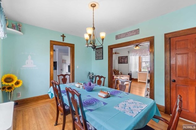 61 Teaneck Rd, Ridgefield Park NJ  07660-2329 exterior