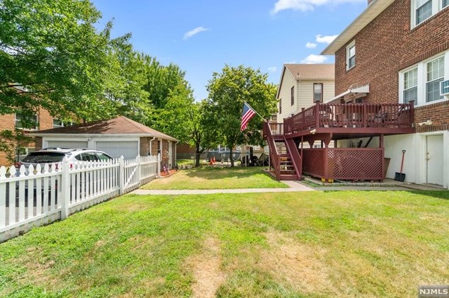 61 Teaneck Rd, Ridgefield Park NJ  07660-2329 exterior