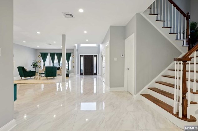 210 Prospect Ave #a, Maywood, NJ 07607