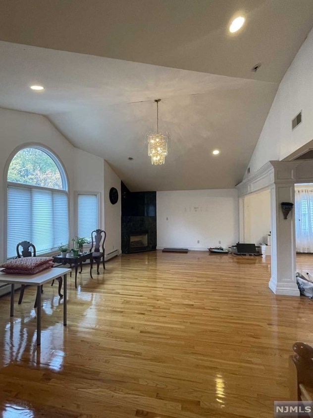 335 Hillside Ave #b, Palisades Park, NJ 07650