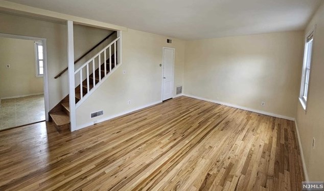 470 Market St, Elmwood Park, NJ 07407