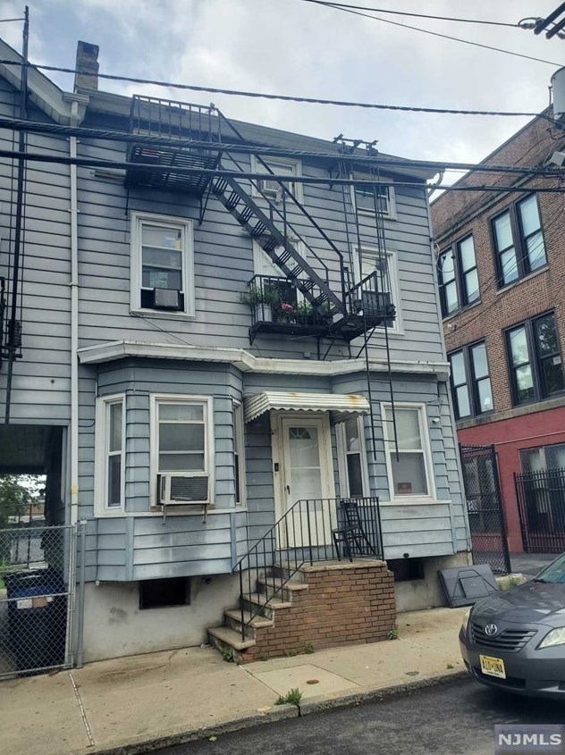 23 Chadwick St, Paterson, NJ 07503