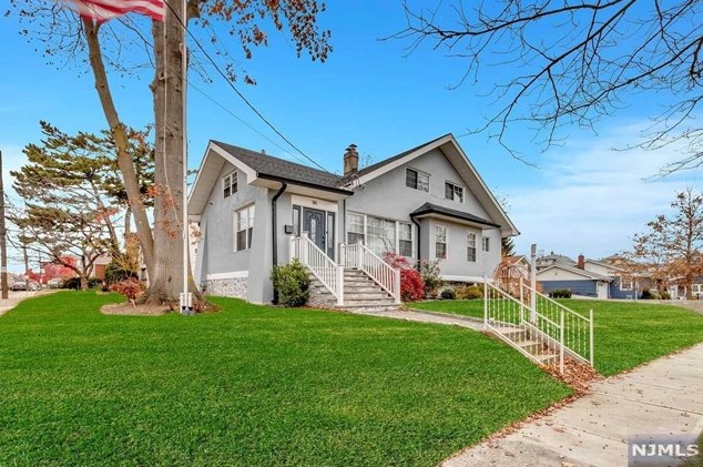 96 Hazelton St, Ridgefield Park, NJ 07660