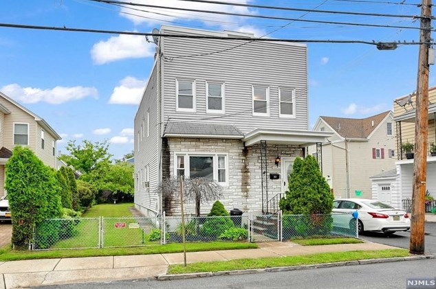 92 Halstead Ave, Wallington, NJ 07057