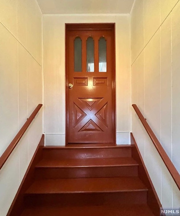 122 Cross St, East Newark, NJ 07029