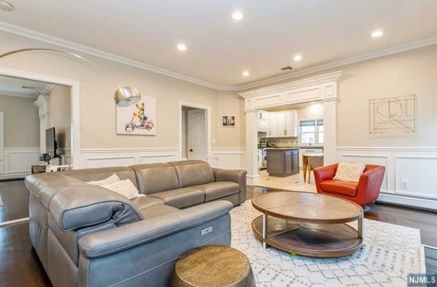 20 Holland Ave, Demarest NJ  07627-2622 exterior