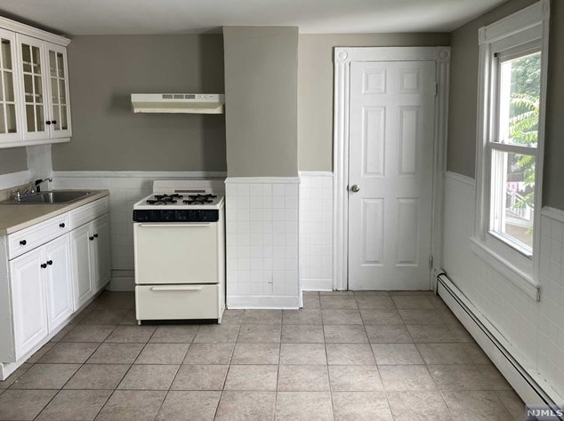 97 7th St, Paterson NJ  07506-3801 exterior